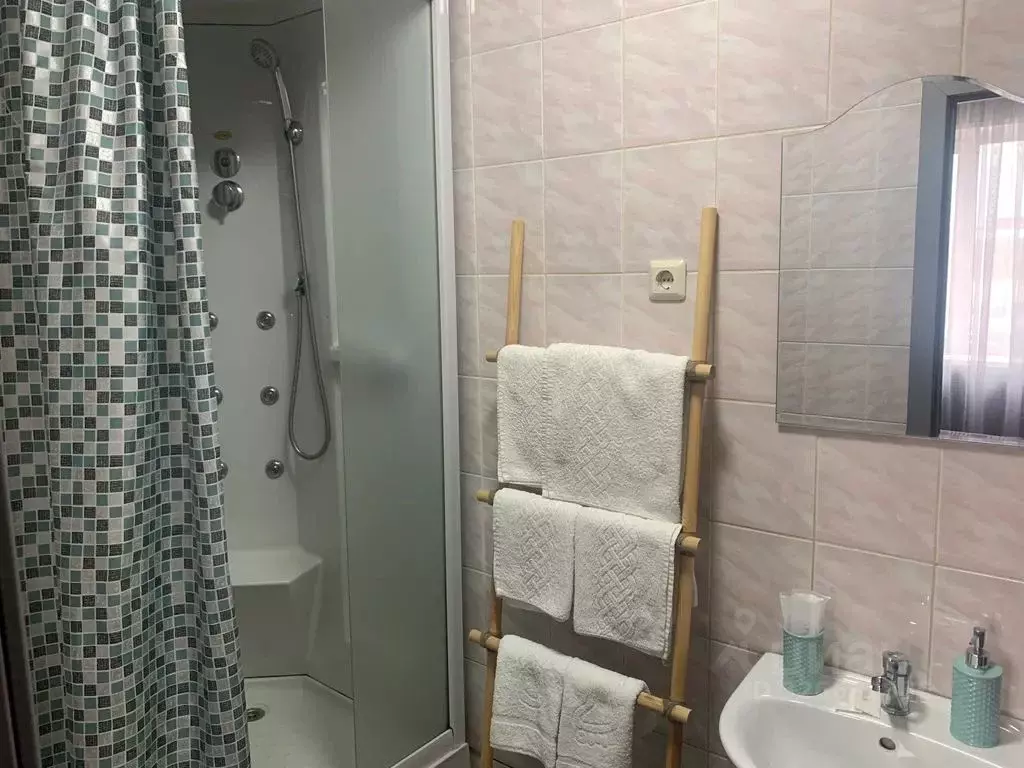 Комната Кемеровская область, Новокузнецк ул. Доз, 20 - Фото 2