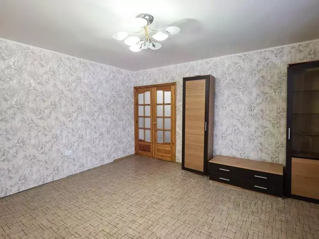 2-к кв. Омская область, Омск ул. Дмитриева, 15 (49.2 м) - Фото 2