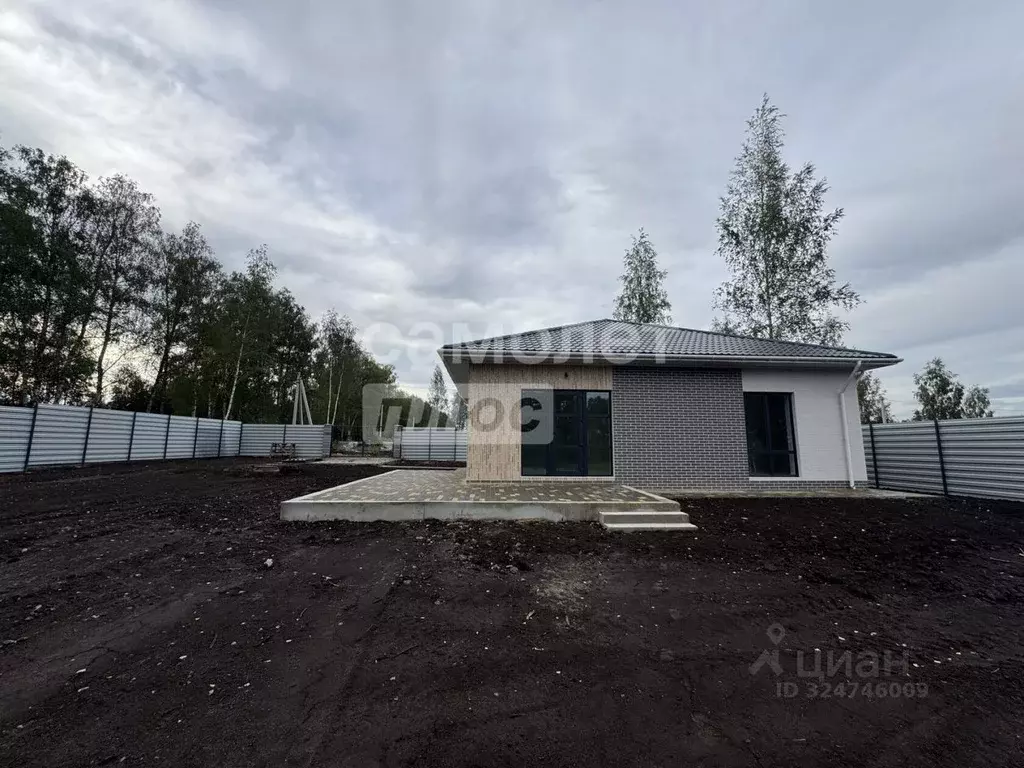 Коттедж в Курская область, Октябрьский район, Большедолженковский ... - Фото 1