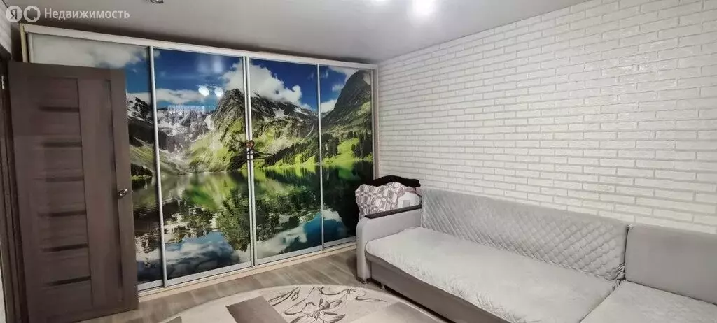 3-комнатная квартира: Волжск, улица Шестакова, 11 (63 м) - Фото 1