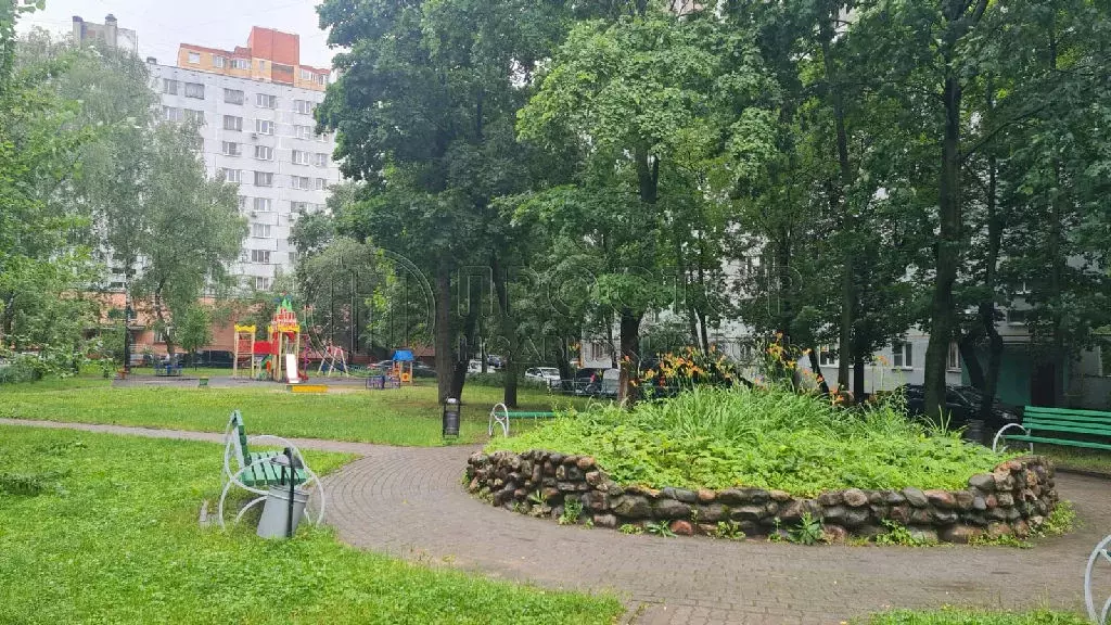 Продается 3-комнатная квартира - Фото 1