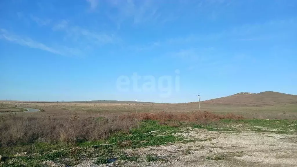 Участок в Крым, Ленинский район, Заветненское с/пос, с. Заветное ул. ... - Фото 1