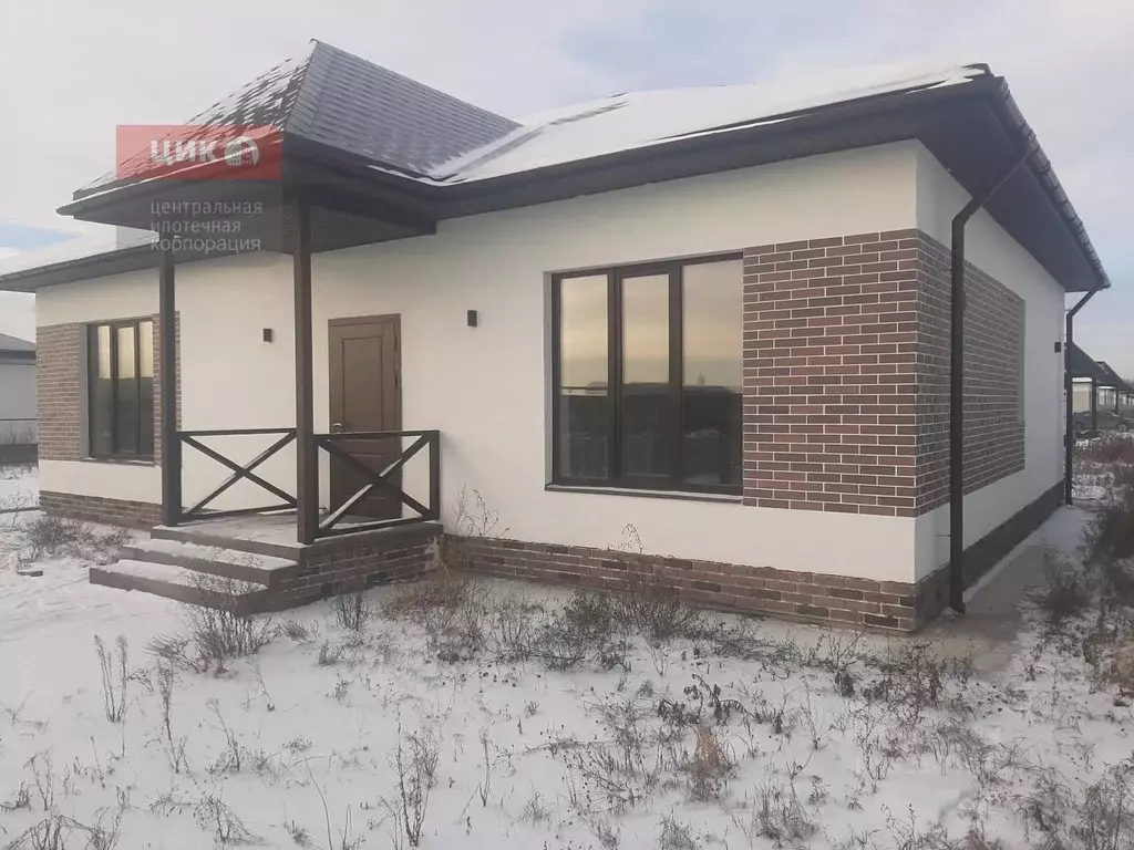 Дом в Рязанская область, Рязанский район, Дубровическое с/пос, с. ... - Фото 1