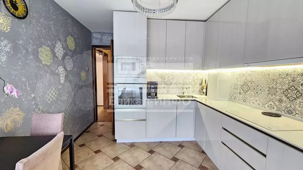 4-к. квартира, 110,7 м, 2/5 эт. - Фото 1