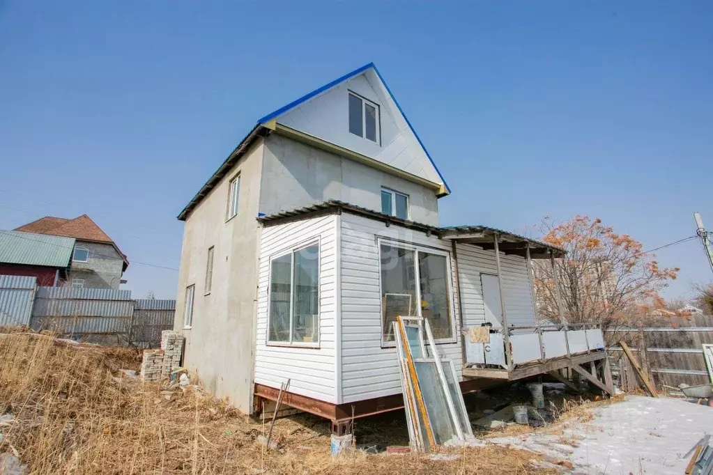 Дом в Хабаровский край, Хабаровск ул. Богдана Хмельницкого, 14 (50 м) - Фото 1