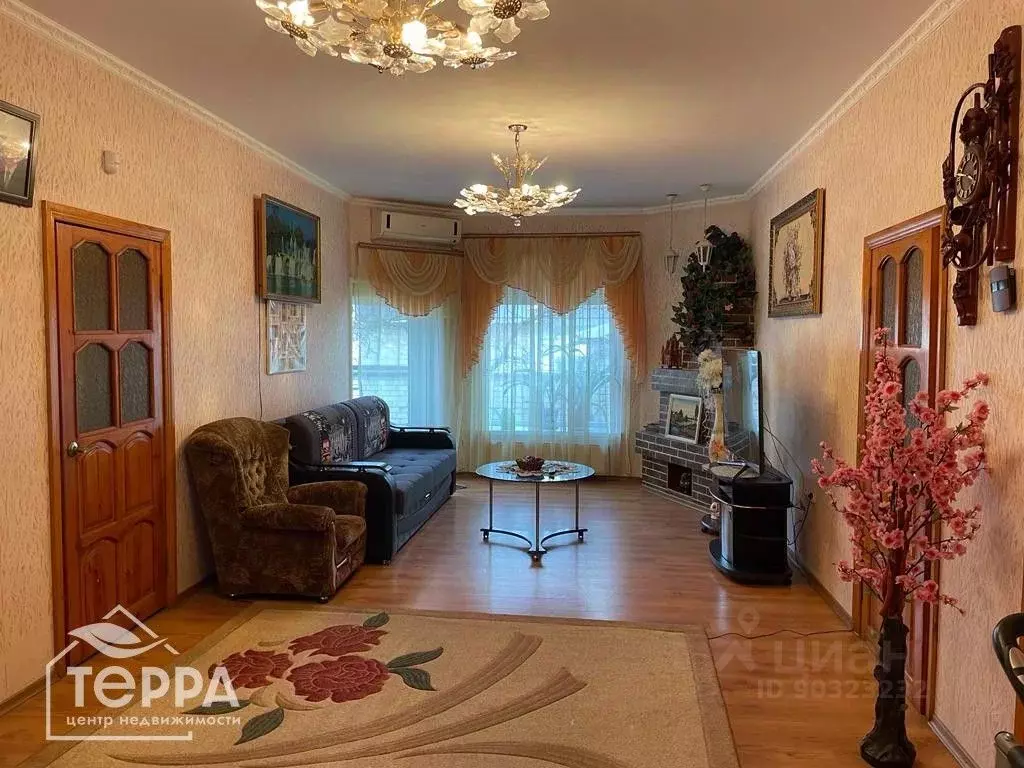 Дом в Крым, Джанкой ул. Розы Люксембург (145 м) - Фото 1