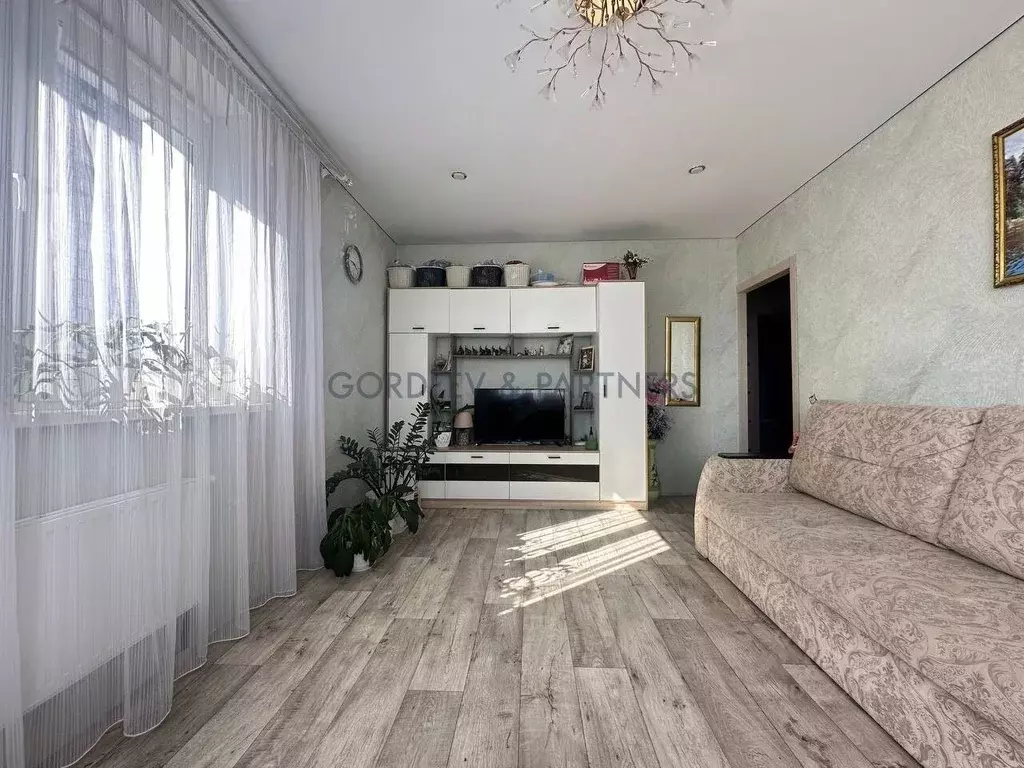 2-к кв. Татарстан, Казань ул. Братьев Батталовых, 20к2 (50.0 м) - Фото 1