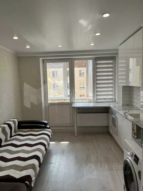 2-к кв. Тюменская область, Тюмень ул. Вересковая, 9 (64.0 м) - Фото 0