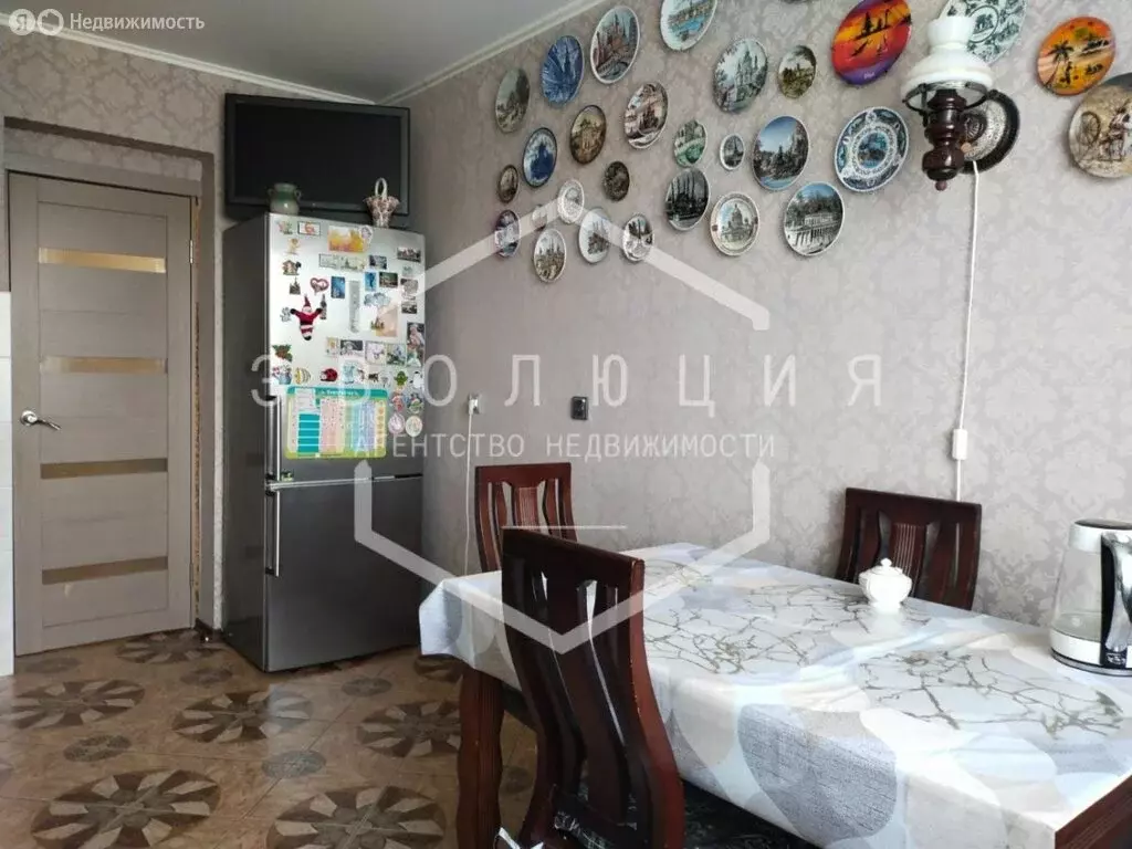 2-комнатная квартира: Калининград, улица Виктора Талалихина, 6 (70 м) - Фото 1