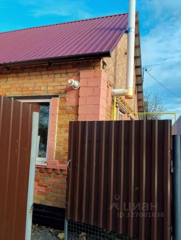 Дом в Ростовская область, Азов Азовский район, Мичуринец-3 мкр, 2479 ... - Фото 1