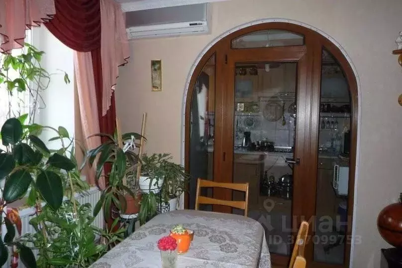 2-к кв. Крым, Евпатория ул. Училищная, 9 (10.0 м) - Фото 1