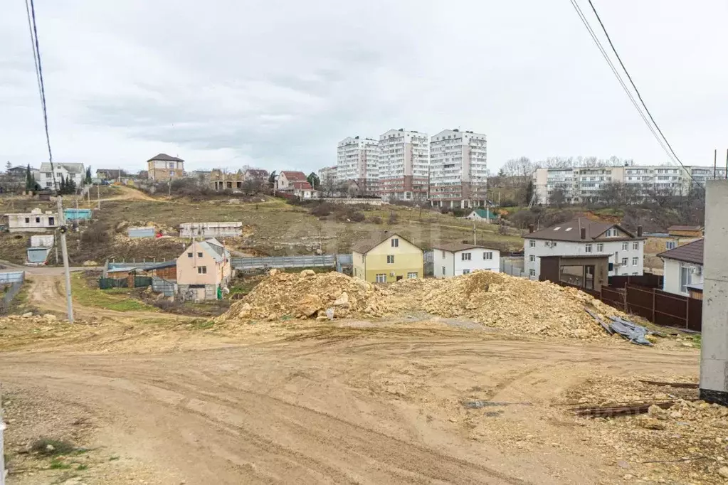 Участок в Севастополь ул. Редутная, 20 (5.0 сот.) - Фото 1