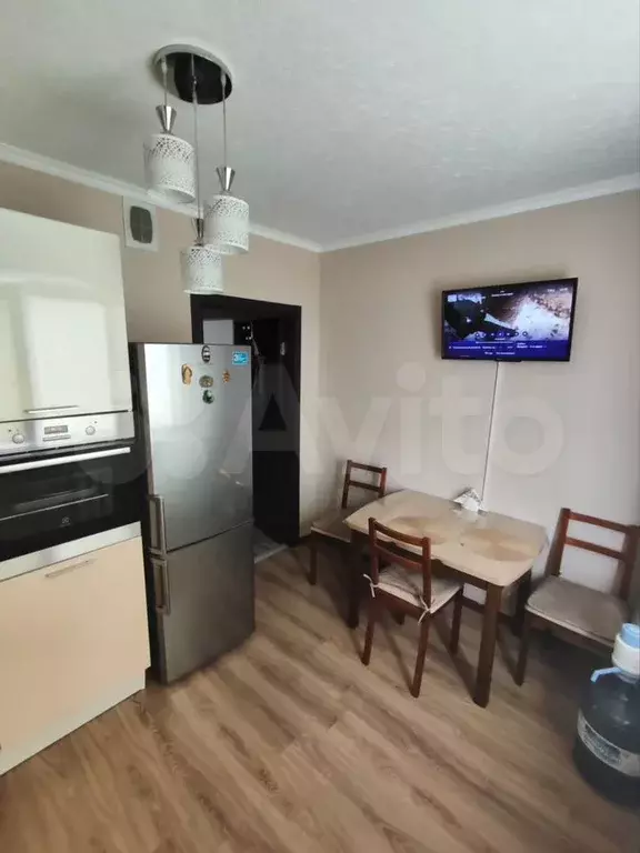 1-к. квартира, 40 м, 8/10 эт. - Фото 1