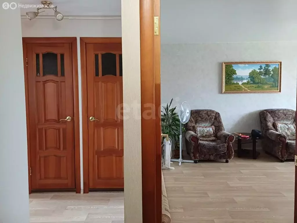 3-комнатная квартира: Набережные Челны, улица Шамиля Усманова, 135/49 ... - Фото 1