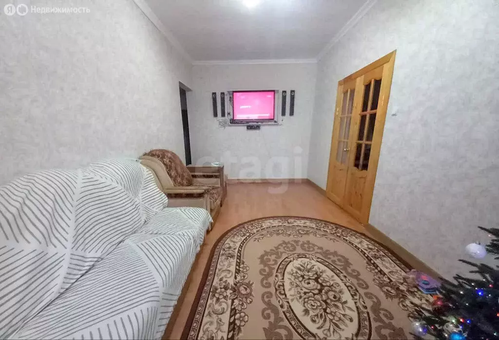 3-комнатная квартира: Нальчик, улица Мусукаева, 28 (55.1 м) - Фото 2