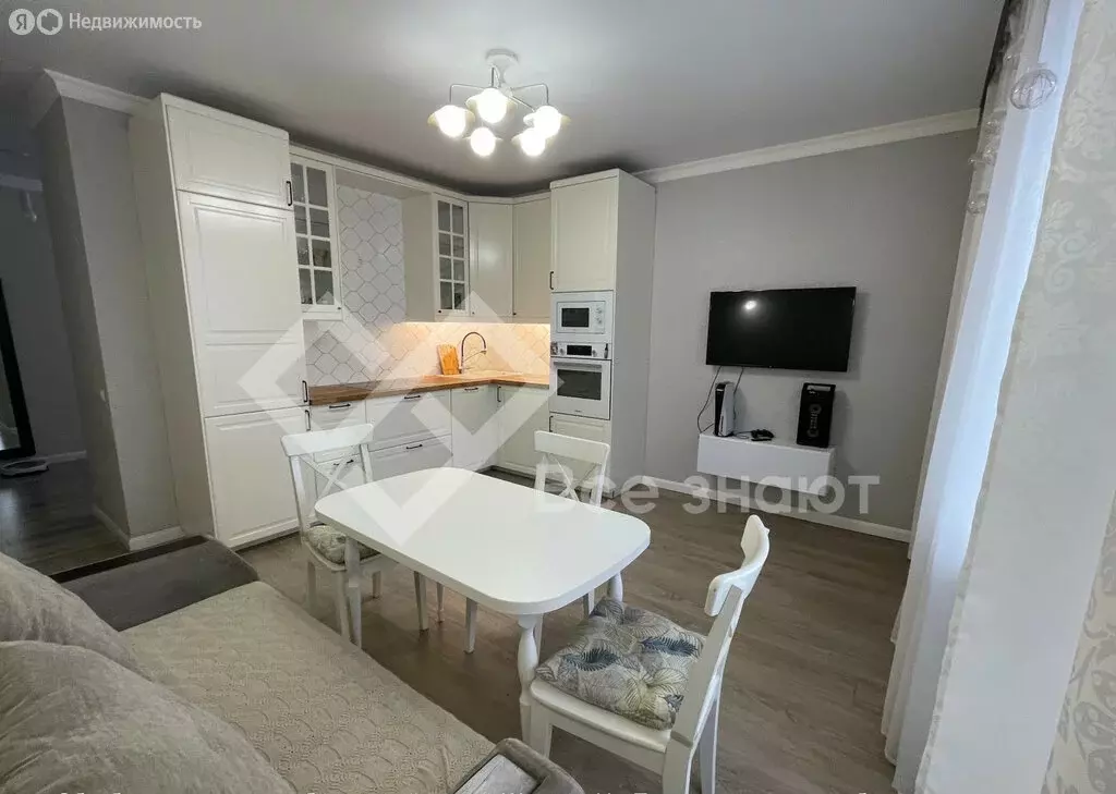 3-комнатная квартира: Челябинск, улица Зальцмана, 18 (85.4 м) - Фото 0