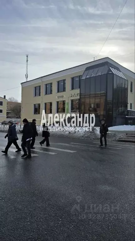 Торговая площадь в Санкт-Петербург, Санкт-Петербург, Ломоносов ... - Фото 1