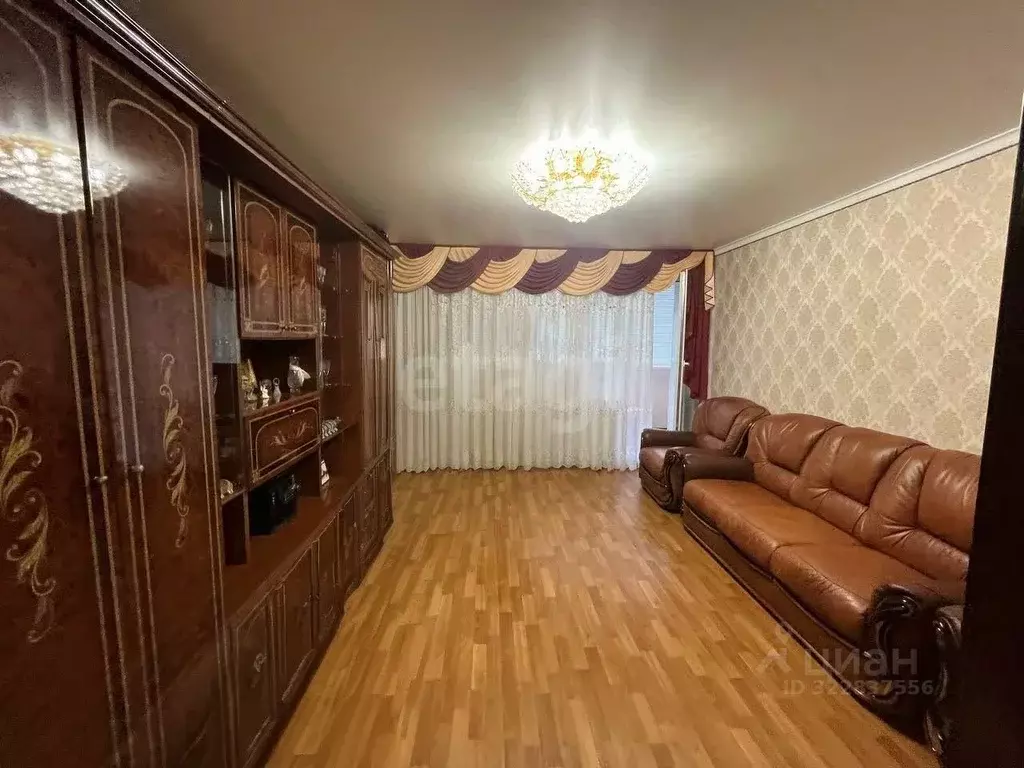 4-к кв. Белгородская область, Губкин Преображенская ул., 8 (73.8 м) - Фото 1