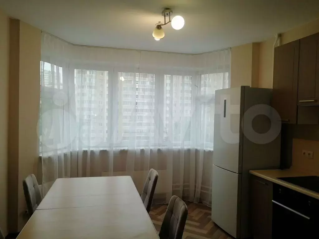 2-к. квартира, 62 м, 7/17 эт. - Фото 1