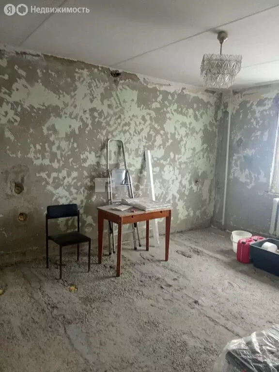 4-комнатная квартира: Барнаул, улица Георгия Исакова, 244 (68.1 м) - Фото 1