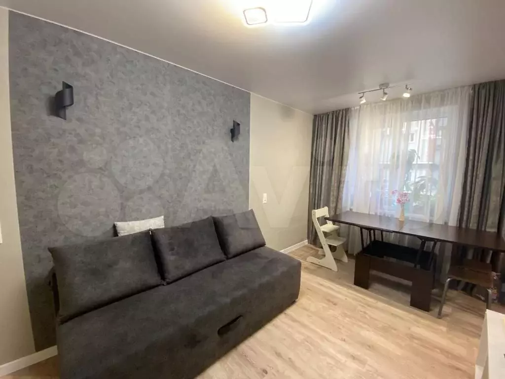 3-к. квартира, 58 м, 3/6 эт. - Фото 0
