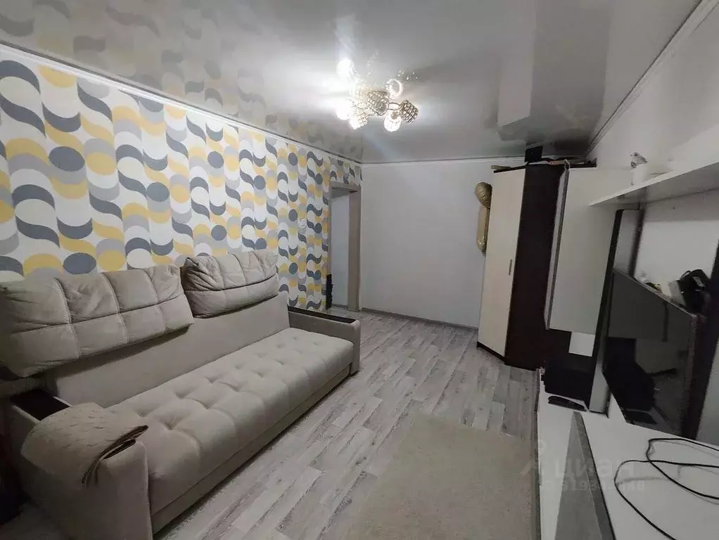 2-к кв. Хакасия, Усть-Абакан рп ул. Пионерская, 49 (44.0 м) - Фото 0