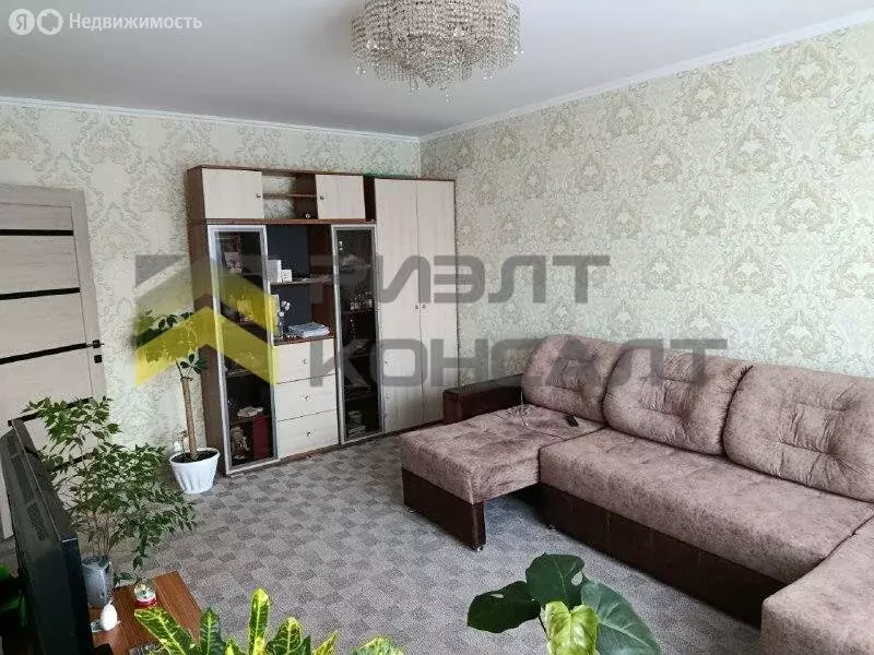 3-комнатная квартира: Омск, посёлок Амурский, Гражданская улица, 1 ... - Фото 1