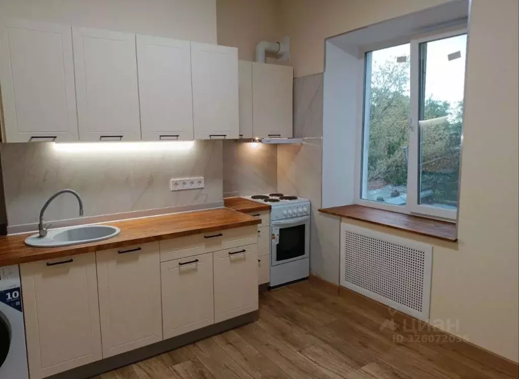 2-к кв. Крым, Симферополь ул. Караимская, 1 (46.8 м) - Фото 0