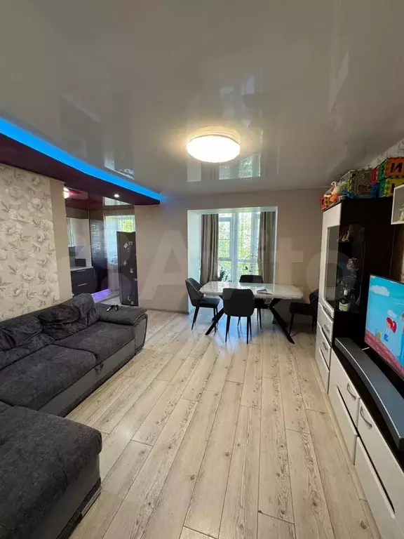 3-к. квартира, 110 м, 5/10 эт. - Фото 0
