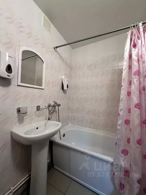 Комната Красноярский край, Красноярск ул. 26 Бакинских Комиссаров, 21 - Фото 2