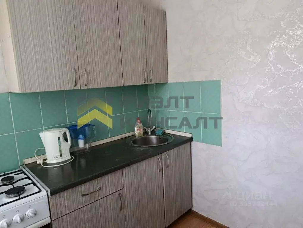 2-к кв. Омская область, Омск просп. Мира, 8а (44.6 м) - Фото 2