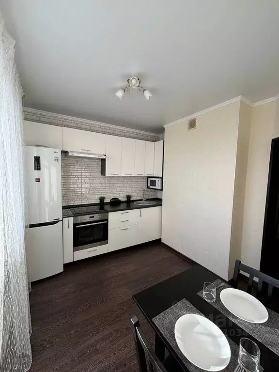 1-к кв. Омская область, Омск Светловская ул., 6 (36.0 м) - Фото 2