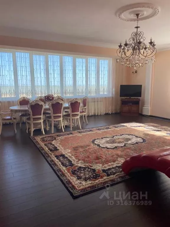 2-к кв. Дагестан, Махачкала ул. Тулпара Мусалаева (98.0 м) - Фото 0