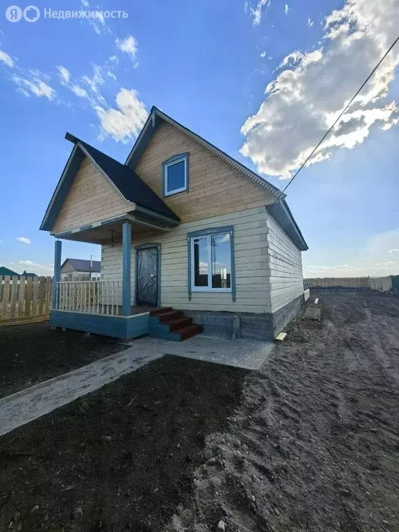 Дом в село Урик, Советская улица, 2 (150 м) - Фото 0