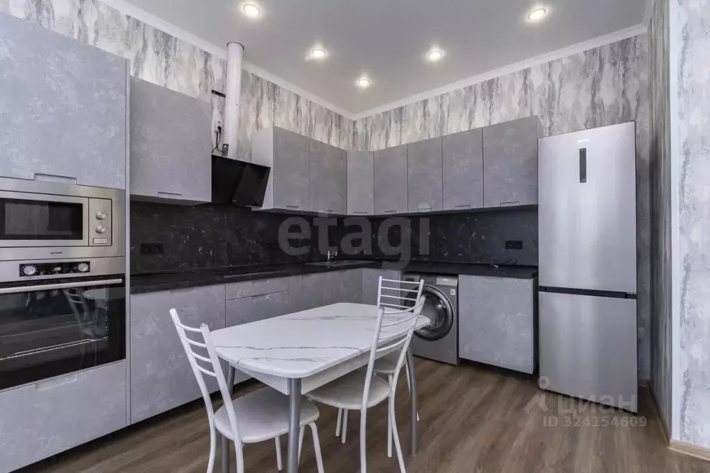 2-к кв. Тюменская область, Тюмень ул. Павла Никольского, 12 (79.0 м) - Фото 2