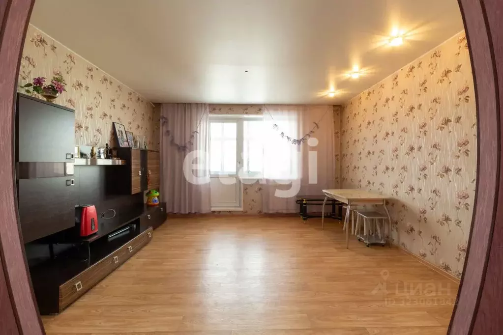 4-к кв. Красноярский край, Красноярск 9 Мая ул., 56 (79.3 м) - Фото 0