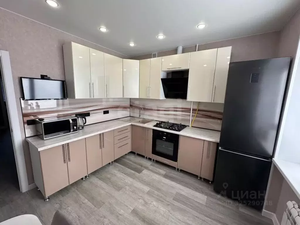 3-к кв. Ямало-Ненецкий АО, Новый Уренгой Молодежная ул., 11 (70.0 м) - Фото 2