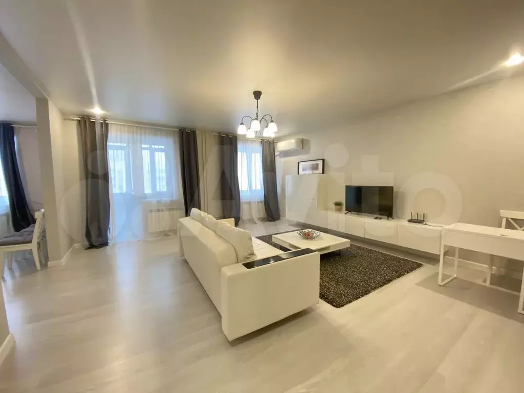 3-к. квартира, 115 м, 8/10 эт. - Фото 1