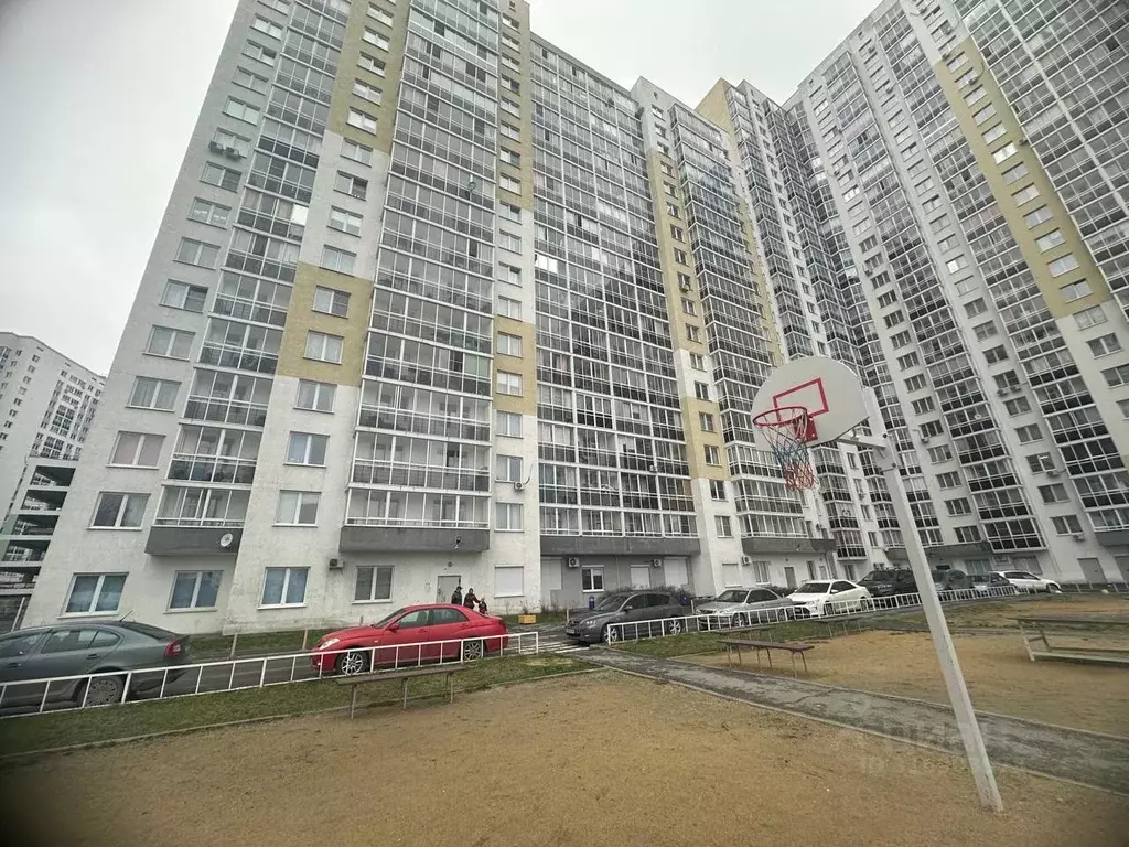 2-к кв. Свердловская область, Екатеринбург ул. Старых Большевиков, 3 ... - Фото 0
