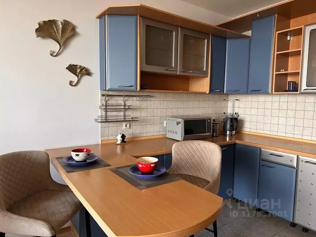 3-к кв. Волгоградская область, Волгоград ул. Маршала Чуйкова, 37 ... - Фото 1