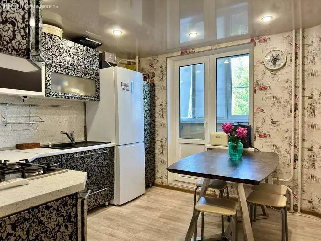 2-комнатная квартира: Волжский, проспект имени Ленина, 106 (57.7 м) - Фото 1