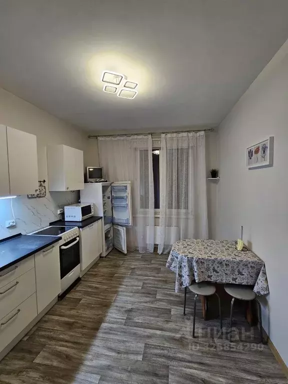 2-к кв. Свердловская область, Екатеринбург ул. Краснолесья, 151 (60.0 ... - Фото 2