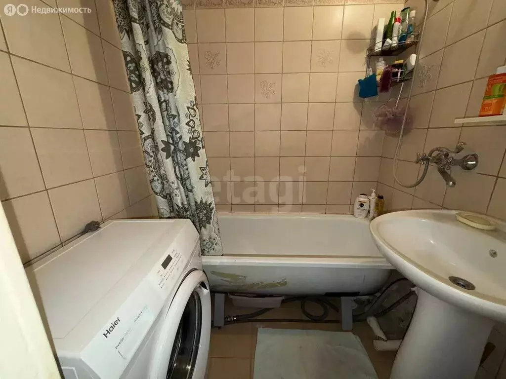 3-комнатная квартира: Белгород, улица 5 Августа, 13Б (71.2 м) - Фото 2