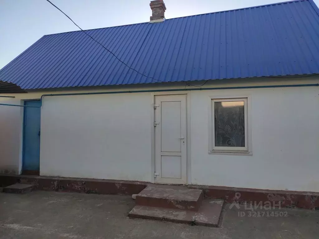 Дом в Краснодарский край, Абинский район, Ахтырское городское ... - Фото 0