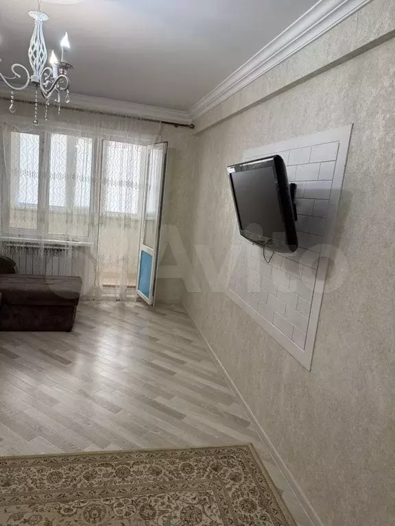 1-к. квартира, 55 м, 1/10 эт. - Фото 1