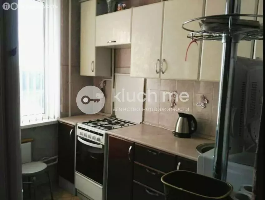 3-комнатная квартира: Казань, улица Кулахметова, 3 (56.4 м) - Фото 2