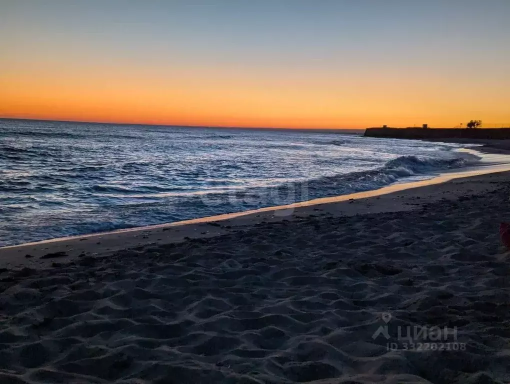 Участок в Крым, Черноморский район, с. Межводное  (6.0 сот.) - Фото 1