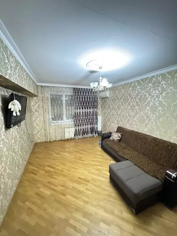 2-к. квартира, 60 м, 1/6 эт. - Фото 0