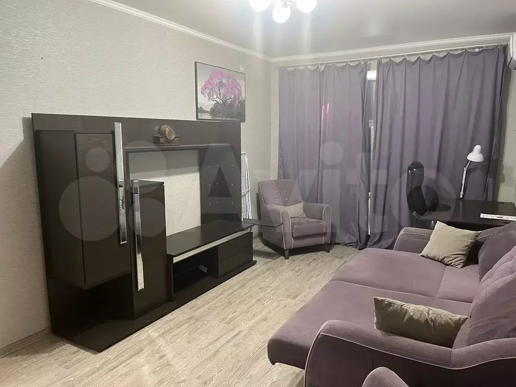 1-к. квартира, 42 м, 1/4 эт. - Фото 0
