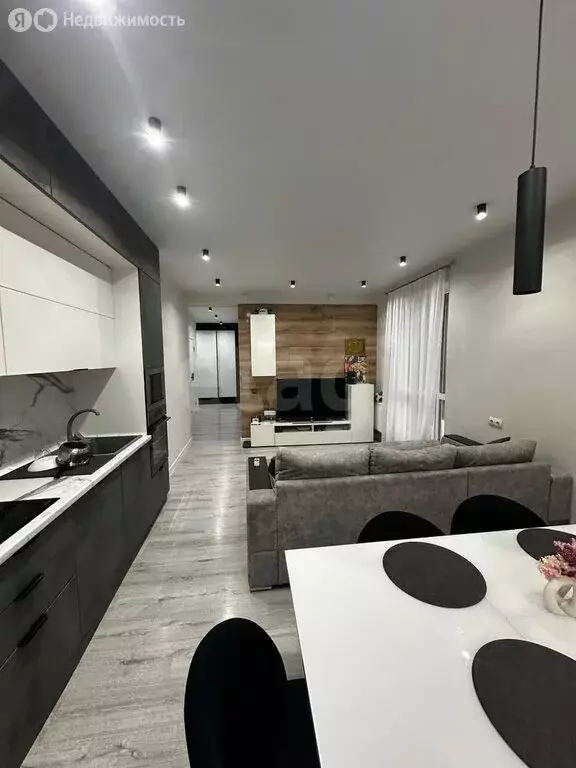 3-комнатная квартира: Набережные Челны, улица Раскольникова, 18 (74 м) - Фото 1